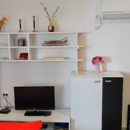 Nina I Bilja Apartamento *