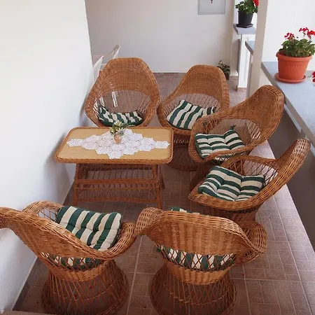 Nina I Bilja Apartamento *